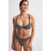 NA-KD Swimwear Bikinitrosor med hög skärning - Dotted