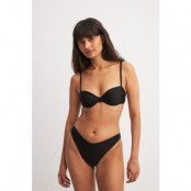 NA-KD V-formad bikinitrosor - Black