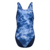 NIKE SWIM Nike Hydrastrong Multi Print Fastback One Piece - Blue - 140-150