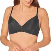 Triumph Body Make-Up Essentials P01