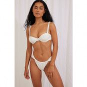 Belen Hostalet x NA-KD Gathered Detail Bikini Panty - Offwhite