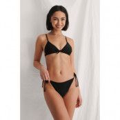 NA-KD Swimwear Recycled bikiniunderdel med knytdetalj - Black