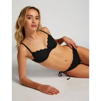 Hunkemöller Scallop Uf - Black - E x 65