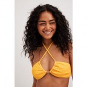 Jessica Haller x NA-KD Strukturerad bikinitopp med knytdetalj - Yellow
