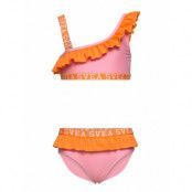 K. Frilly Off Shoulder Bikini Bikini Rosa Svea