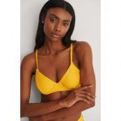 Marije Zuurveld x NA-KD Strukturerad Bikiniöverdel - Yellow
