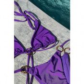 Handpicked x NA-KD Bikinitopp med ringdetalj - Purple