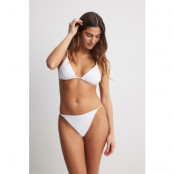 NA-KD Lingerie Bikinitrosa med tunt band - White