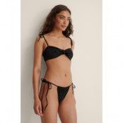 NA-KD Swimwear Återvunnen bikinitrosa med knytband - Black