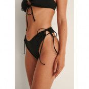 NA-KD Swimwear Bikinitrosa med dubbel dragsko - Black