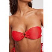 NA-KD Swimwear Bikinitopp med ringdetalj - Red