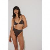 NA-KD Swimwear Plisserade bikinitrosor med hög skärning - Brown
