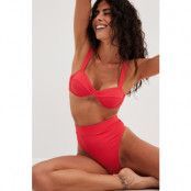 NA-KD Swimwear Prickiga bikinitrosor med hög midja - Red