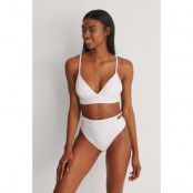 NA-KD Swimwear Recycled bikinitrosa med knytdetalj - White