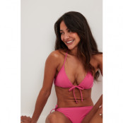 NA-KD Swimwear Trekant-bikinitopp med knytning fram - Pink
