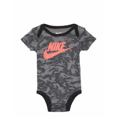 Camo Hat, Bodysuit & Bib 3-Piece Set *Villkorat Erbjudande Bodies Short-sleeved Svart Nike