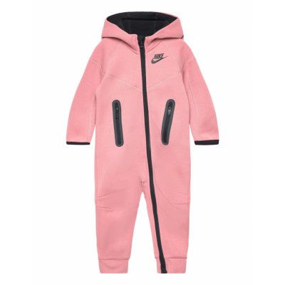 Nkn Tech Fleece Hooded Coveral / Nkn Tech Fleece Hooded Cove *Villkorat Erbjudande Långärmad Bodysuit Rosa Nike