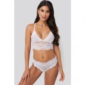 NA-KD Lingerie Romantic Lace Hipster - White