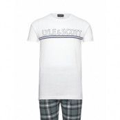 Dallas Pyjamas Vit *Villkorat Erbjudande Lyle & Scott