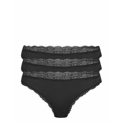 Brief 3-P Em Lace Thong Reg Co Stringtrosa Underkläder Svart Lindex