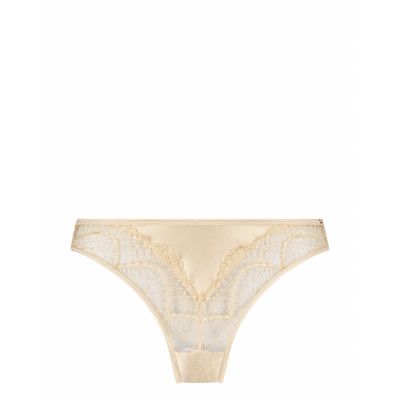 Stella Hl String Stringtrosa Underkläder Kräm Hunkemöller