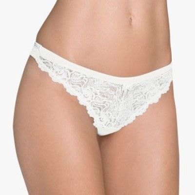 Triumph Forbidden Lace String  * Fri Frakt *
