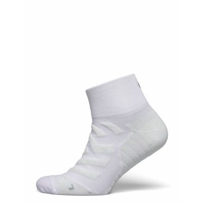 Performance Mid Sock Ankelstrumpor Korta Strumpor White On
