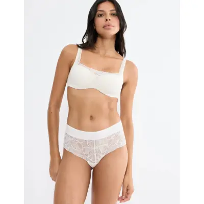 Triumph Body Make-Up Illusion Lace Shorty - White - 40